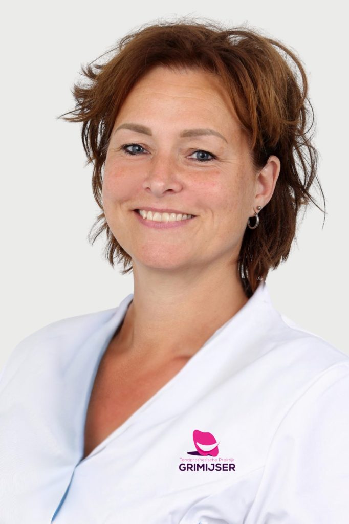 Shirley Pasterkamp Tandprotheticus Tandprothetische praktijk Grimijser - Kunstgebit Den Helder